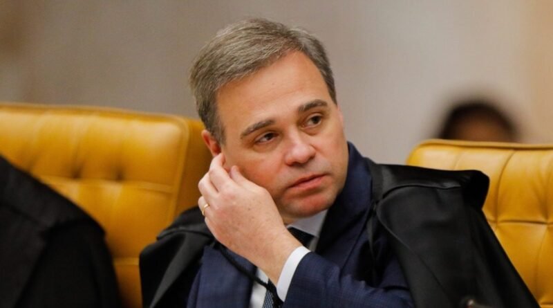 Empresa de Mendonça conta com ex-integrantes da gestão Bolsonaro como sócios