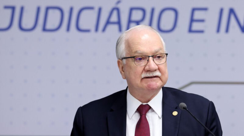 Fachin afirma necessidade de análise do pedido da PGR para declarar nulidade de apuração