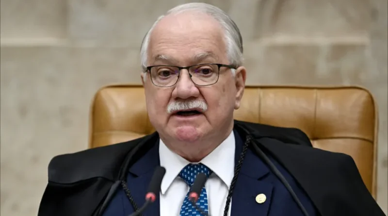 Fachin anula decisões da PF e remove ações de fake news de Moraes