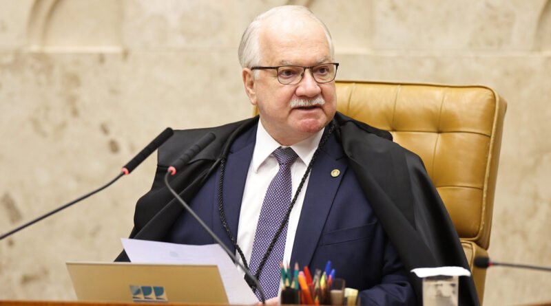 Fachin anula decisões e cassa liminares de Mendonça e Dino enquanto diretor-geral da PF permanece no cargo