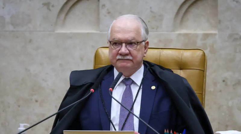 Fachin concede 24 horas para PF justificar custódia do celular de Vorcaro