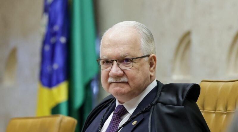 Fachin solicita a Mendonça a desclassificação do sigilo sobre pagamentos a Vorcaro