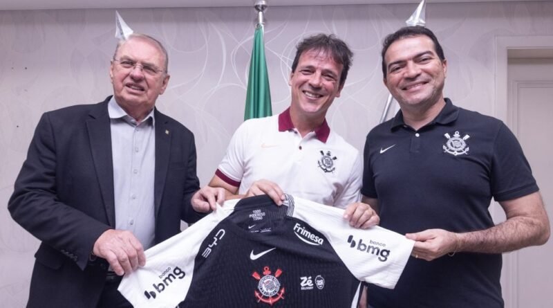 Fernando Diniz decide após quatro derrotas seguidas no Brasileirão