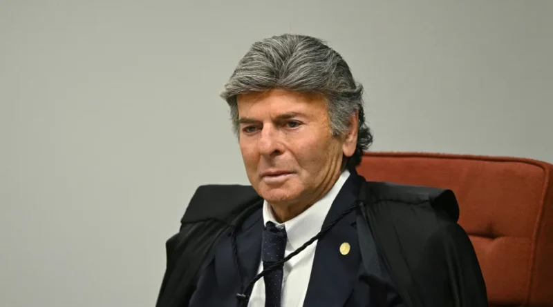 Fux e Mendonça recebem da PF dados completos do celular de Vorcaro