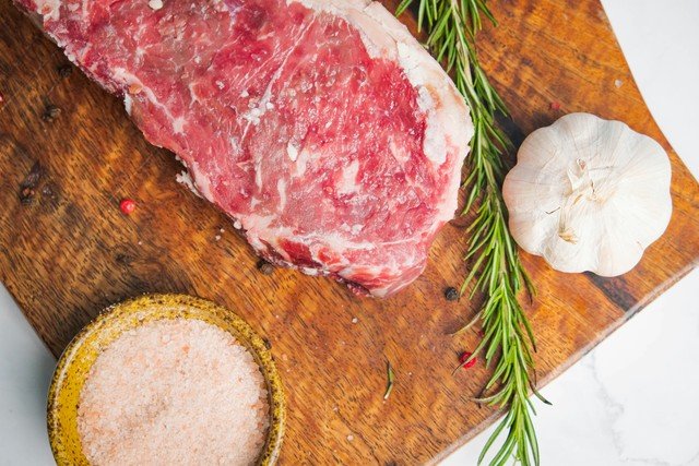 Governo critica veto à venda de carne brasileira para União Europeia e menciona possibilidade de medidas de reciprocidade
