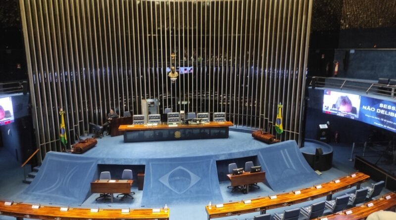 Guia das Eleições 2026 esclarece funções de deputados, senadores e governadores e orienta eleitores na escolha de candidatos