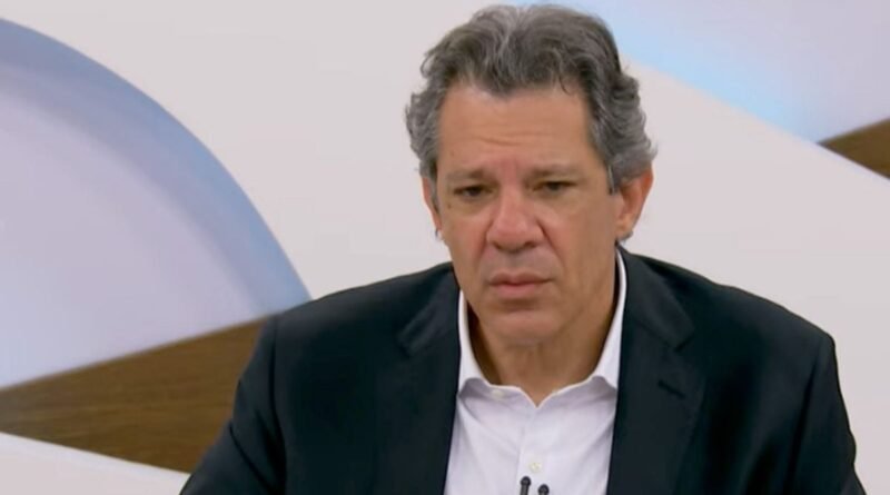 Haddad afirma desconhecer Roberta Luchsinger e nega qualquer relação com ela