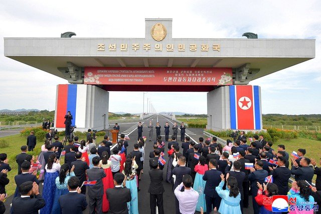 Inauguração da Ponte entre China e Coreia do Norte Marca Fim de 12 Anos de Espera