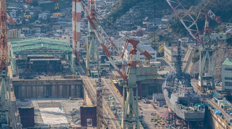 Japão constrói estrutura flutuante de 12 mil toneladas com 128 células para se proteger da China e da Coreia do Norte