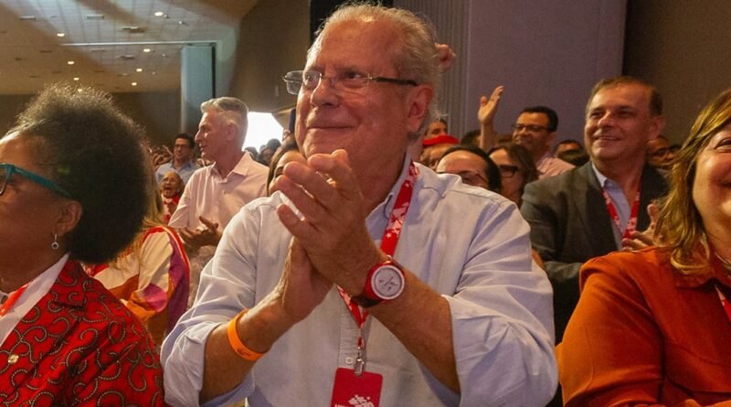 José Dirceu finaliza tratamento contra linfoma e ficará em resguardo por quatro semanas