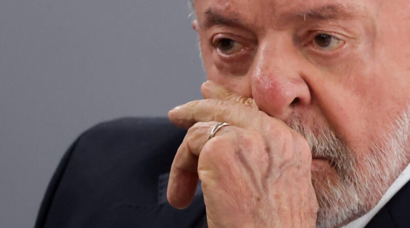 Lula admite alta no custo de vida, mas ressalta menor inflação acumulada em quatro anos
