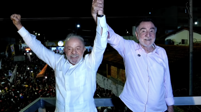 Lula rejeita aliança com Aécio e defende união de votos na esquerda