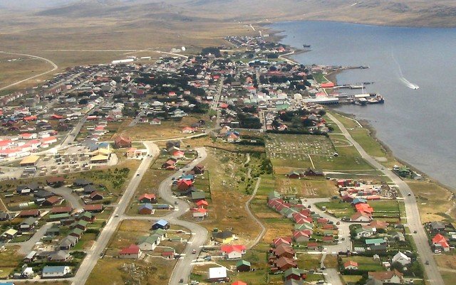 Milei Intensifica Conflito com o Reino Unido e Revela Projeto de Base Naval na Controvérsia das Ilhas Malvinas