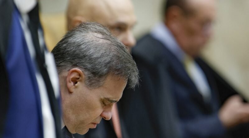 PF revela que Mendonça via PGR como “indigno” devido a vínculo com Gilmar