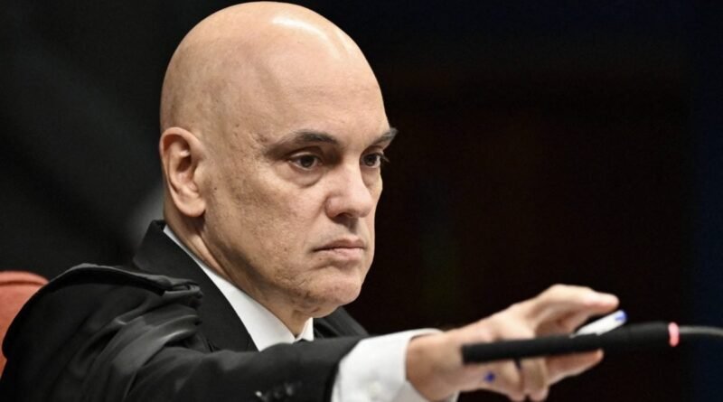 Pronunciamento de Moraes gera surpresa entre ministros durante crise no STF