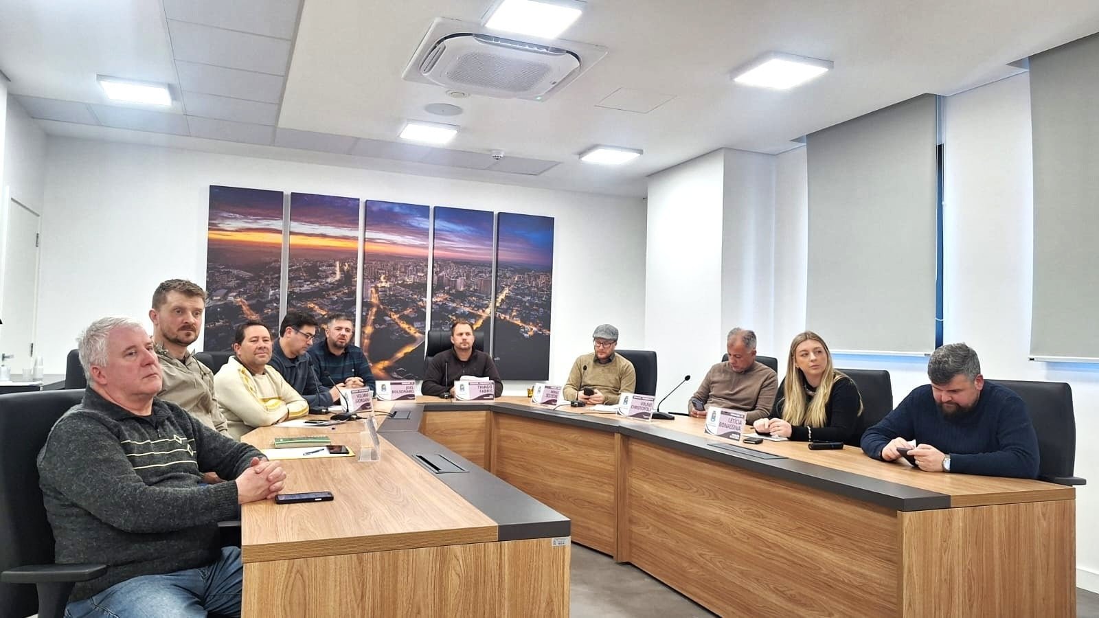 Representantes da RGE prestam esclarecimentos sobre contas de luz na Câmara de Bento Gonçalves