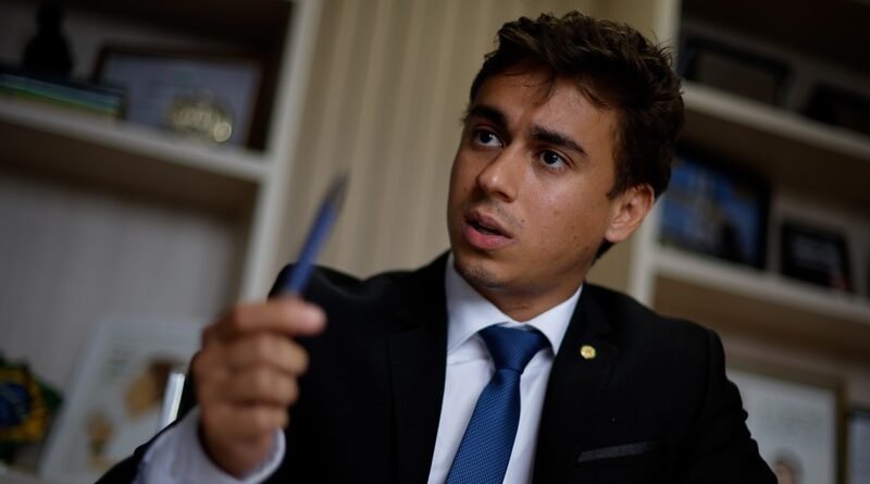 TRE determina que ICL remova publicações sobre "lindão" de Nikolas a Vorcaro