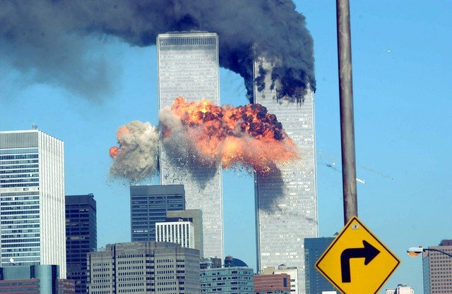 União Europeia Soa o Alerta: 25 Anos Após 11 de Setembro, Jovens Buscam Violência na Internet