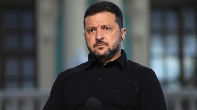 Zelensky denuncia tentativas de ataque russo ao seu avião em duas ocasiões