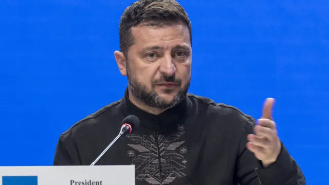Zelensky determina a suspensão dos ataques contra a Rússia