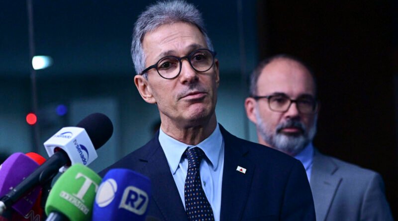 Zema comemora quebra parcial de sigilo do Master enquanto Caiado afirma que medida expõe escândalo